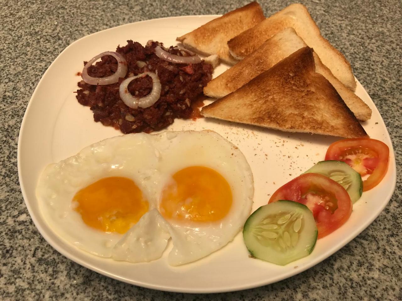 Babylon Oslob Coast Guesthouse Экстерьер фото